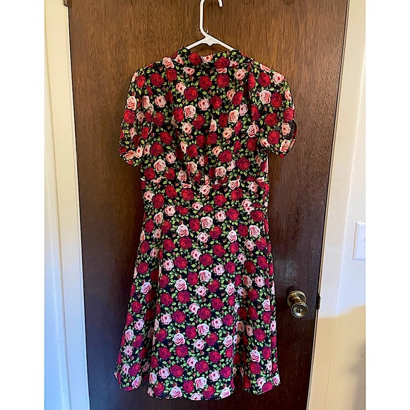 **SOLD** Betsey Johnson Floral Midi - Picture 4 of 5